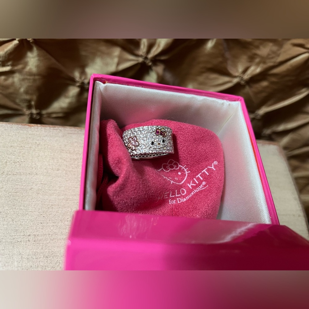 Hello Kitty Sanrio for Diamonique Hello Kitty Flower Eternity Ring size 8 1/2 🌸 - Picture 5 of 14